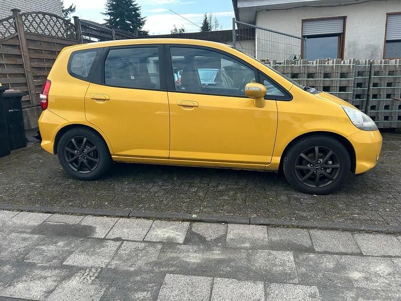 Gebraucht Honda Jazz 84 PS (61 kW) 2007 Gelb Kleinwagen