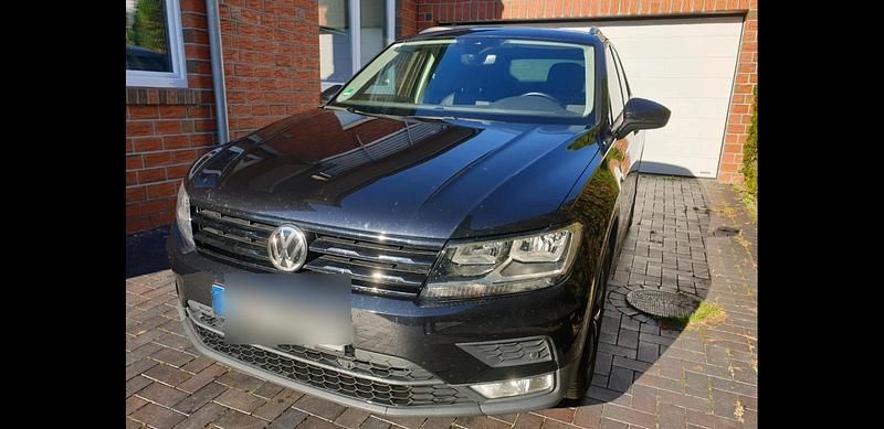Schwarz Gebraucht 2016 VW Tiguan SUV | 17.600 € (Etwas zu teuer) - Bild 1/4