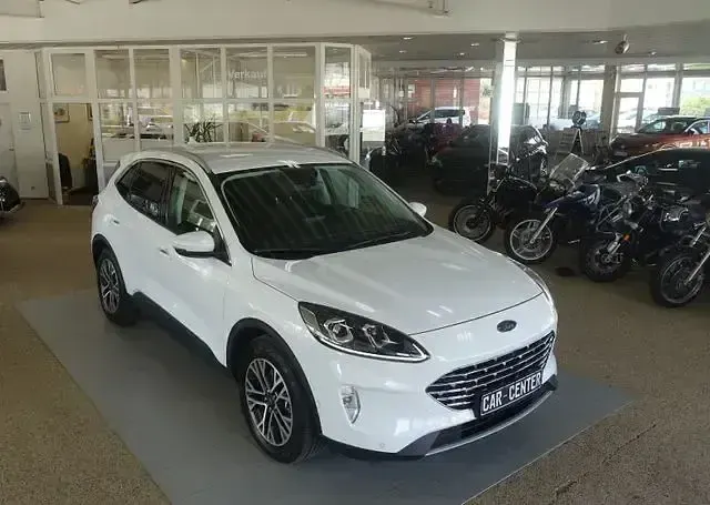Gebraucht Ford Kuga Titanium 224 PS (164 kW) 2022 Weiß SUV