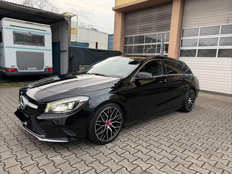 Gebraucht Mercedes CLA200 136 PS (100 kW) 2017 Schwarz Kombi