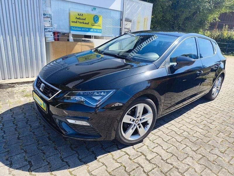 Schwarz Gebraucht 2018 Seat Leon FR Limousine | 9.999 € (Superpreis) - Bild 1/4
