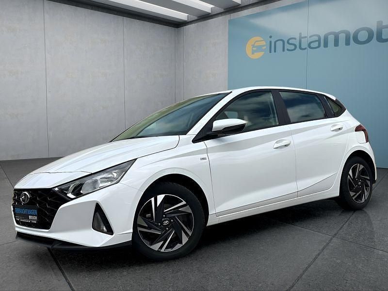 Weiß Gebraucht 2023 Hyundai i20 Kleinwagen | 18.249 € (Fairer Preis) - Bild 1/4