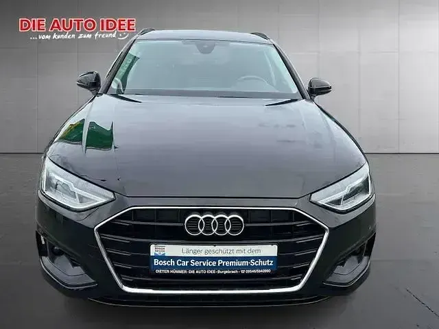 Gebraucht Audi A4 Ambiente 150 PS (110 kW) 2022 Schwarz Kombi