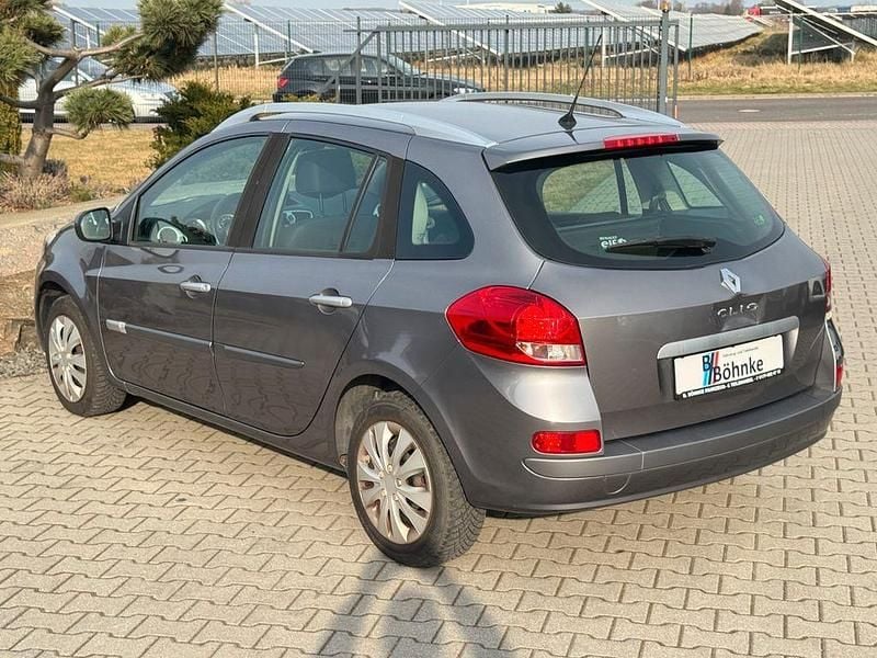 Gebraucht Renault Clio II Dynamique 101 PS (74 kW) 2010 Grau Limousine