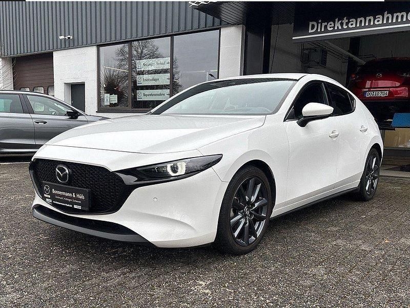 Gebraucht Mazda 3 Selection 122 PS (89 kW) 2023 Arctic white Limousine