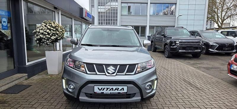 Gebraucht Suzuki Vitara 140 PS (102 kW) 2016 Grau SUV