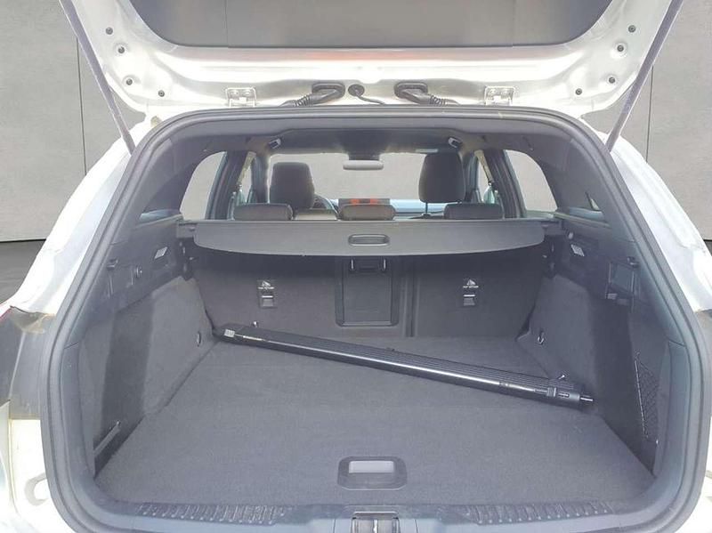 Gebraucht Ford Focus ST-Line X 125 PS (91 kW) 2023 Moondust silber metallic Kombi