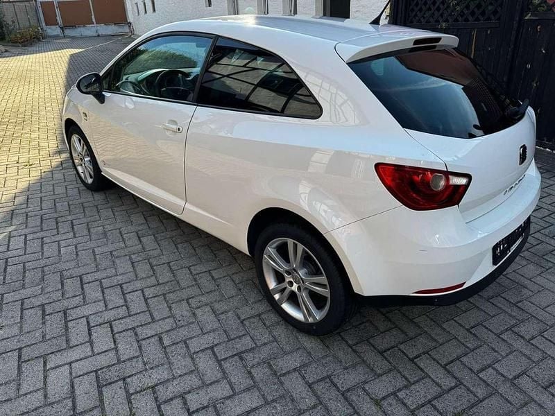 Gebraucht Seat Ibiza SC Sport 105 PS (77 kW) 2011 Weiß Kleinwagen