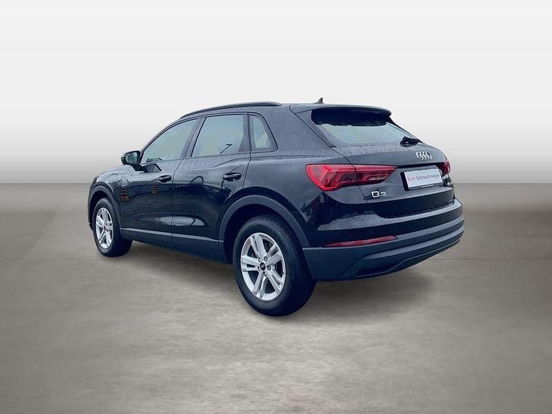 Gebraucht Audi Q3 Basis 245 PS (180 kW) 2022 Mythosschwarz metallic SUV