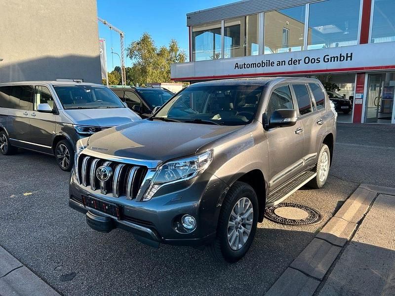 Grau Gebraucht 2015 Toyota Land Cruiser TEC-Edition SUV | 42.900 € - Bild 1/4