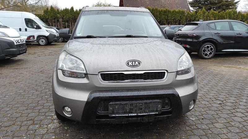 Gebraucht Kia Soul Attract 126 PS (92 kW) 2010 Silber SUV