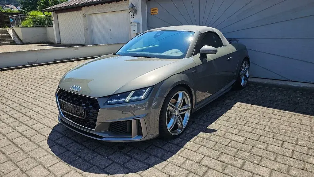 Gebraucht Audi TT Roadster Exclusive 197 PS (144 kW) 2023 Grau Cabrio
