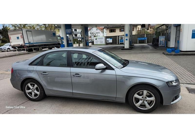 Second-hand Audi A4 Ambition 143 CP (105 kW) 2011 Gri Berlinǎ