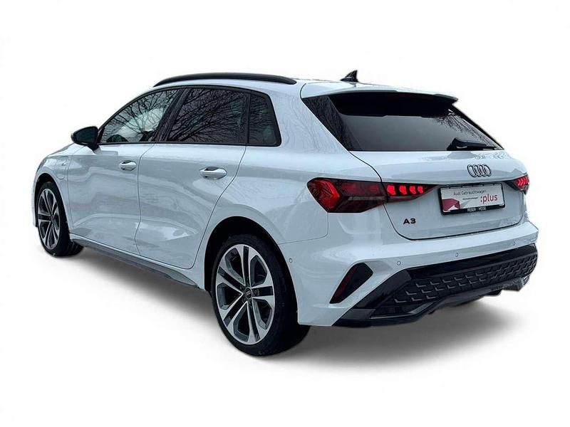 Gebraucht Audi A3 Ambiente 204 PS (150 kW) 2025 Gletscherweiß Limousine