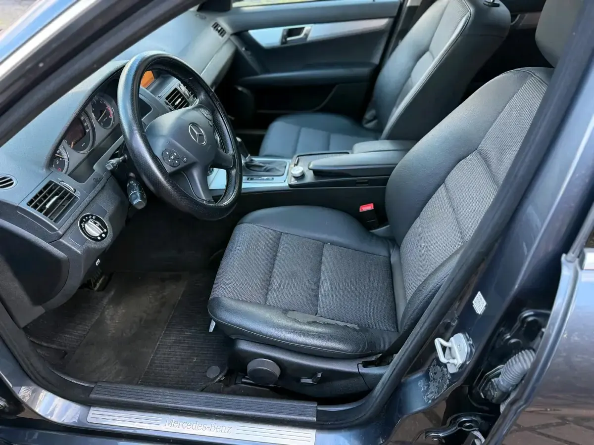Gebraucht Mercedes 320 185 PS (136 kW) 2009 Blau Kombi