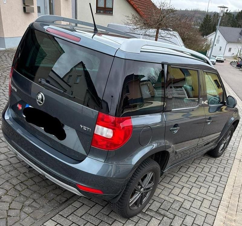 Gebraucht Skoda Yeti Ambition 125 PS (91 kW) 2017 Grau SUV