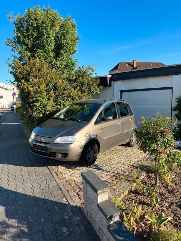 Grau Gebraucht 2006 Fiat Idea Van / Kleinbus | 400 € (Superpreis) - Bild 1/4