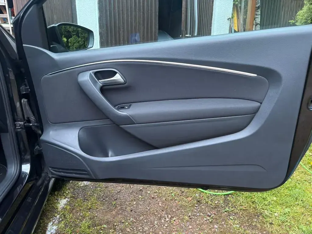 Gebraucht VW Polo R 90 PS (66 kW) 2014 Schwarz Kleinwagen
