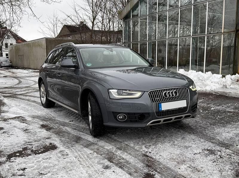 Grau Gebraucht 2014 Audi A4 Allroad Kombi | 6.999 € (Superpreis) - Bild 1/4