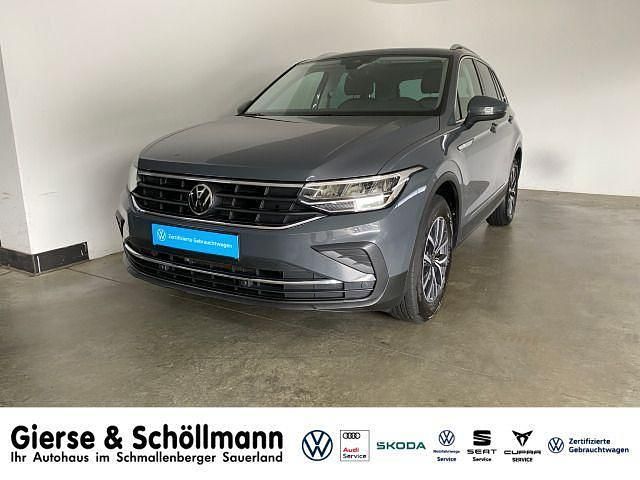 B0 delfingrau metallic (metallic) Gebraucht 2022 VW Tiguan Life SUV | 27.950 € (Fairer Preis) - Bild 1/4