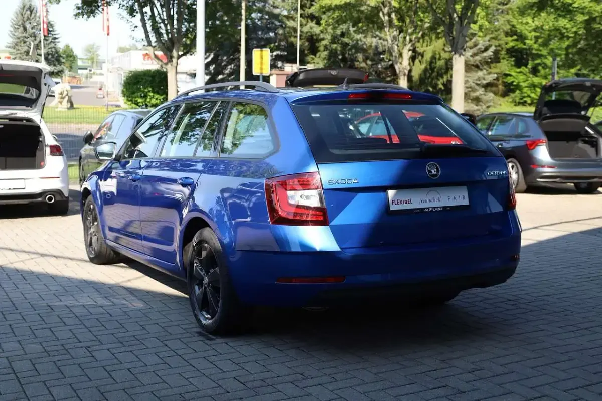 Gebraucht Skoda Octavia Soleil 150 PS (110 kW) 2020 Blau Kombi
