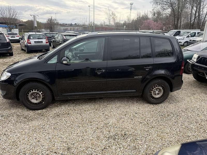 Gebraucht VW Touran Highline 105 PS (77 kW) 2008 Schwarz Van / Kleinbus