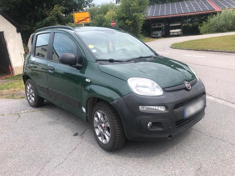 Grün Gebraucht 2013 Fiat Panda Kleinwagen | 4.500 € - Bild 1/4