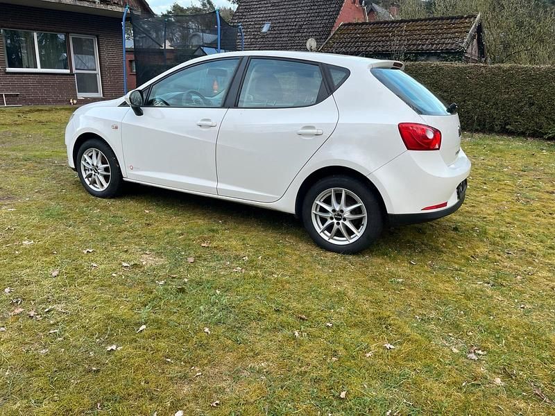 Gebraucht Seat Ibiza 90 PS (66 kW) 2011 Weiß Limousine