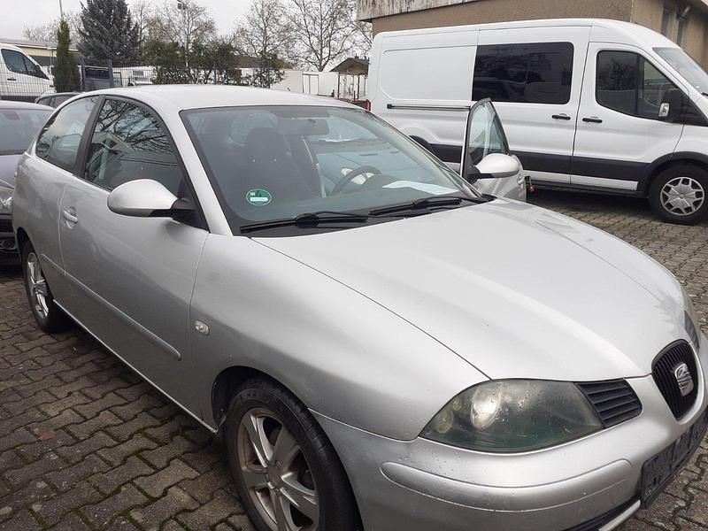 Silber Gebraucht 2002 Seat Ibiza Kleinwagen | 790 € (Fairer Preis) - Bild 1/4