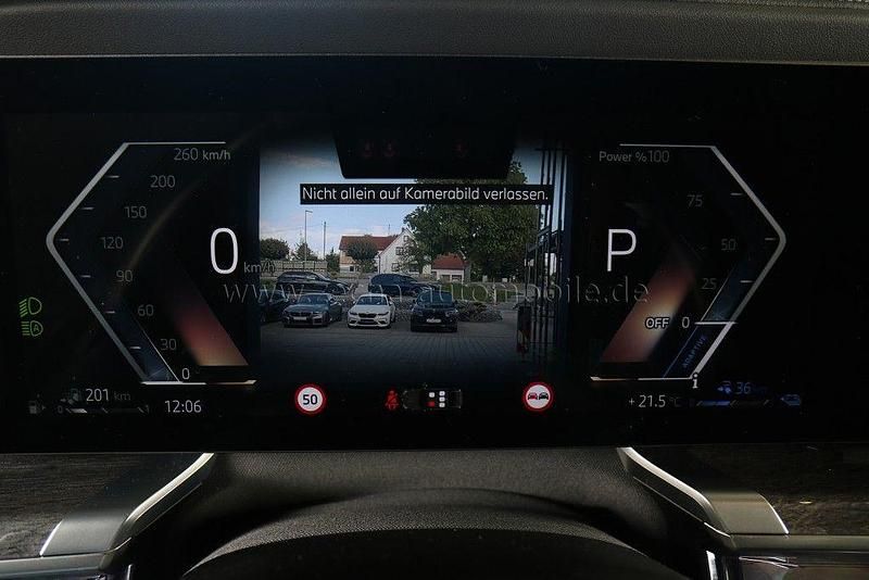 Gebraucht BMW 750e Performance 489 PS (359 kW) 2023 Schwarz Limousine