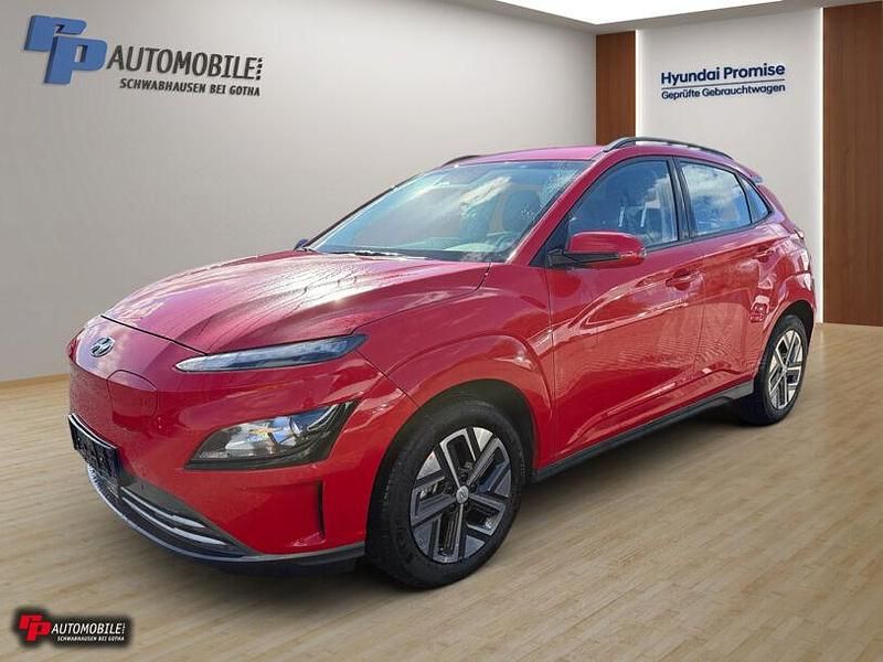 Rot Gebraucht 2022 Hyundai Kona Select SUV | 22.990 € (Teuer) - Bild 1/4