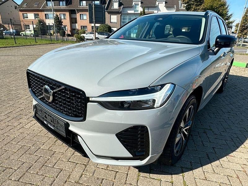 Gebraucht Volvo XC60 Plus 250 PS (183 kW) 2024 Grau SUV