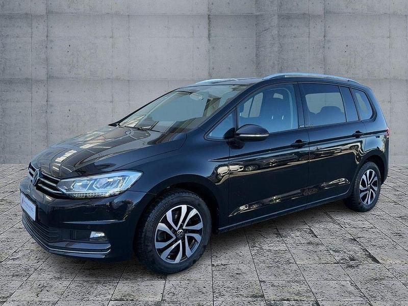 Gebraucht VW Touran Active 150 PS (110 kW) 2022 Schwarz Van / Kleinbus