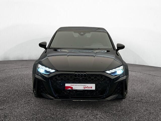 Gebraucht Audi RS3 Ambiente 400 PS (294 kW) 2024 Mythosschwarz metallic Limousine