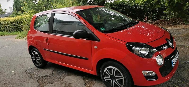 Rot Gebraucht 2013 Renault Twingo Kleinwagen | 2.700 € (Fairer Preis) - Bild 1/4