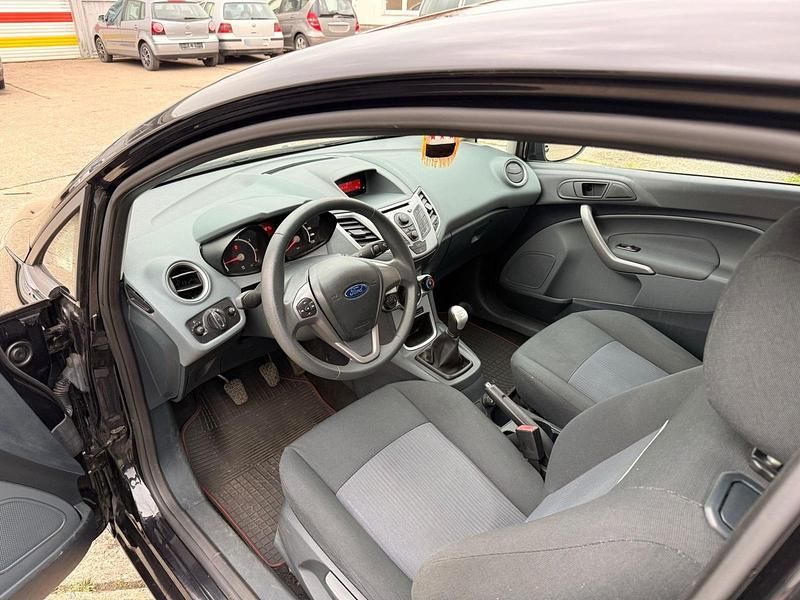 Gebraucht Ford Fiesta 75 PS (55 kW) 2010 Schwarz Kleinwagen