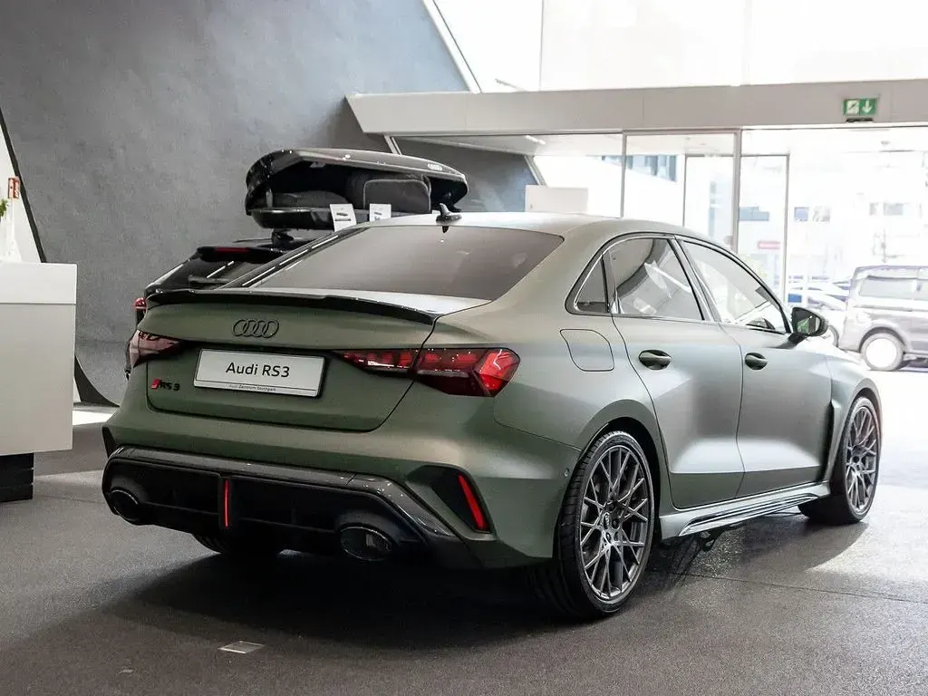 Gebraucht Audi RS3 Sport 400 PS (294 kW) 2026 Grün Limousine
