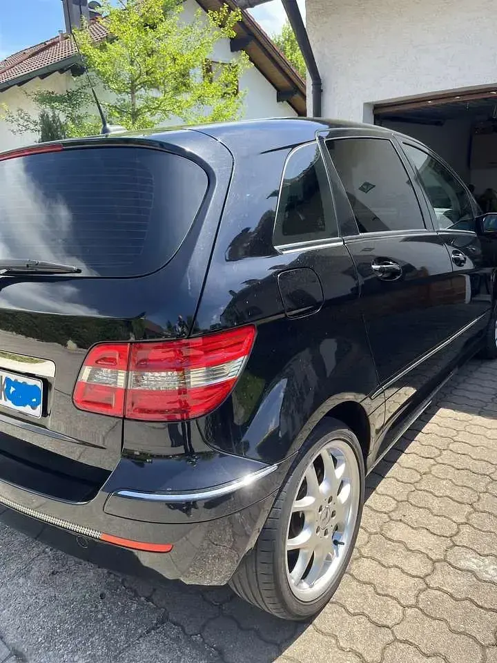 Gebraucht Mercedes B200 140 PS (102 kW) 2008 Schwarz Van / Kleinbus
