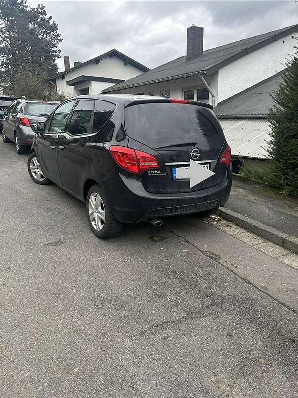 Gebraucht Opel Meriva Edition 140 PS (102 kW) 2011 Van / Kleinbus