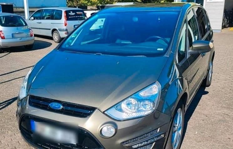 Gebraucht Ford S-MAX S 140 PS (102 kW) 2013 Grün Van / Kleinbus
