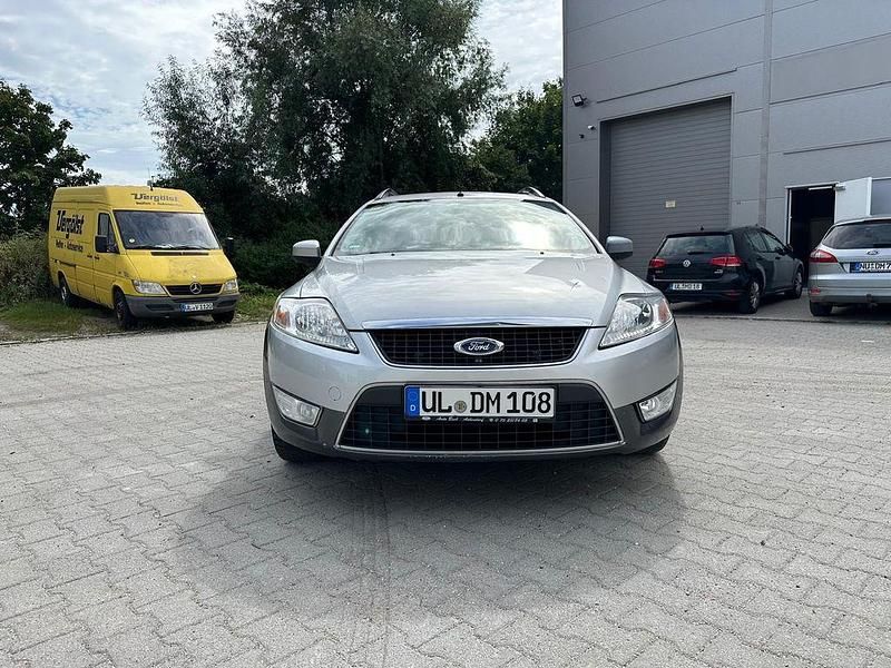 Gebraucht Ford Mondeo Trend 125 PS (91 kW) 2009 Silber Limousine