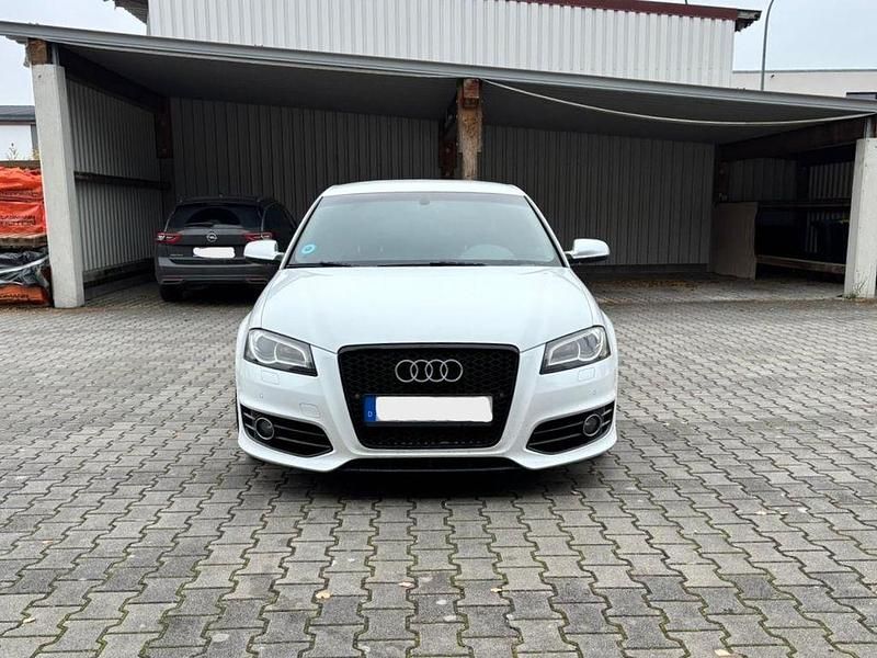 Gebraucht Audi S3 Ambiente 265 PS (194 kW) 2010 Weiß Kleinwagen