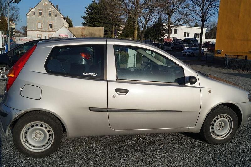 Gebraucht Fiat Punto Dynamic 80 PS (58 kW) 2002 Kleinwagen