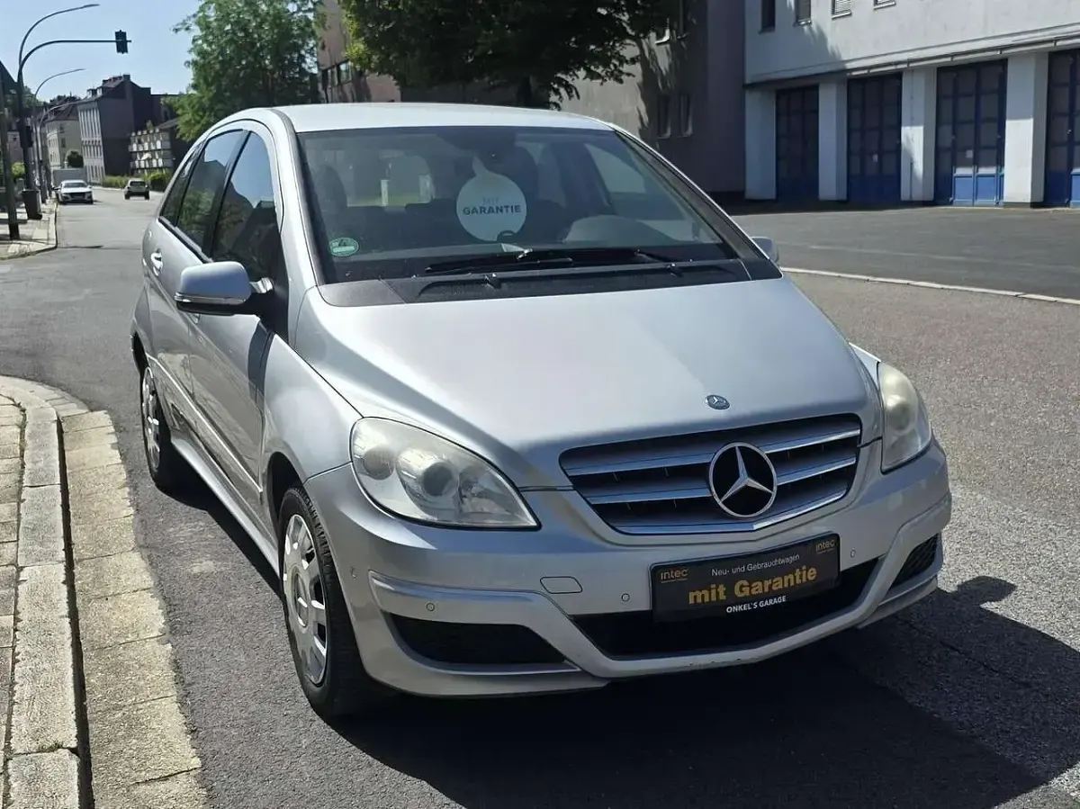 Gebraucht Mercedes B200 136 PS (100 kW) 2009 Polarsilber  metalliclack Van / Kleinbus