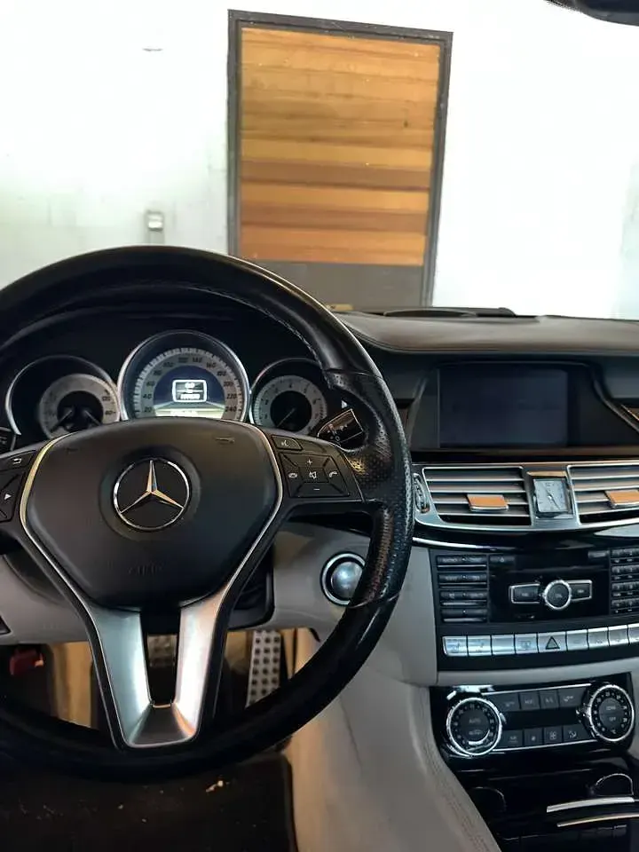 Gebraucht Mercedes CLS500 408 PS (300 kW) 2012 Grau Coupé