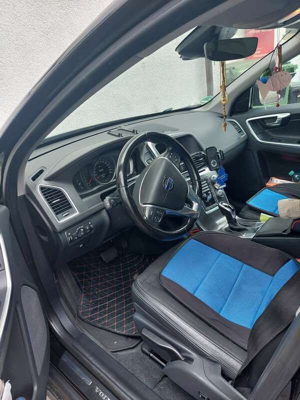 Schwarz Gebraucht 2016 Volvo XC60 Momentum SUV | 16.000 € (Fairer Preis) - Bild 1/4