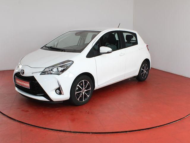 Weiß Gebraucht 2018 Toyota Yaris Team Kleinwagen | 13.950 € (Fairer Preis) - Bild 1/4