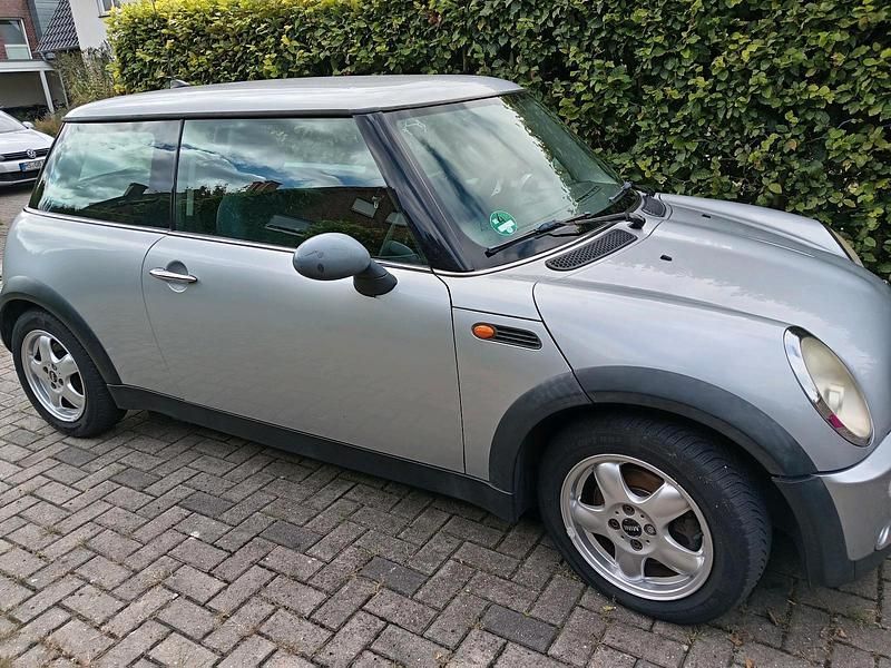 Silber Gebraucht 2005 Mini ONE Kleinwagen | 1.690 € (Fairer Preis) - Bild 1/4