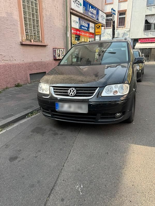 Schwarz Gebraucht 2006 VW Touran Van / Kleinbus | 1.800 € (Fairer Preis) - Bild 1/4