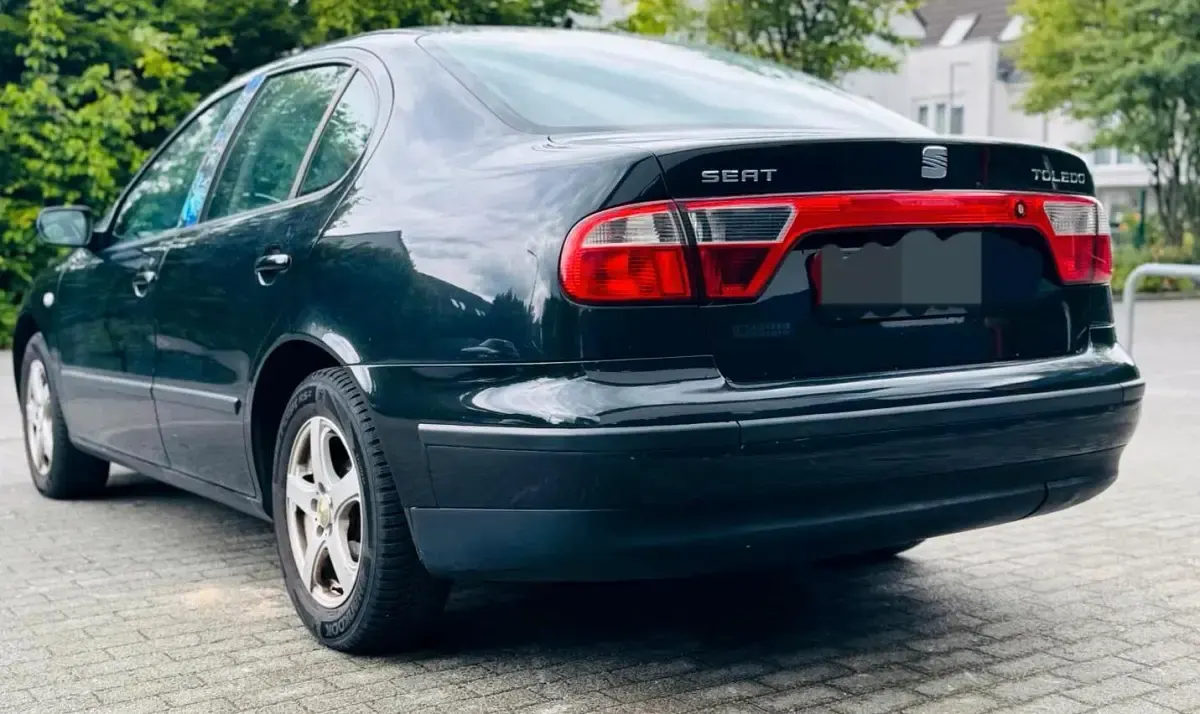 Gebraucht Seat Toledo 101 PS (74 kW) 2000 Schwarz Limousine
